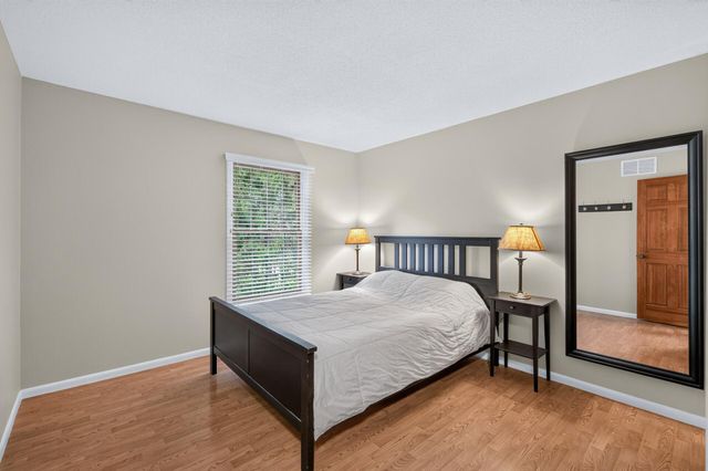 7829 Somerset Circle, Woodbury, MN 55125