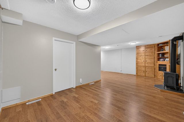 7829 Somerset Circle, Woodbury, MN 55125