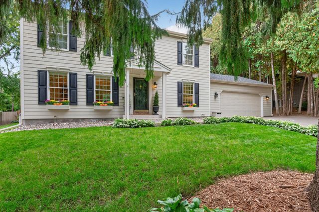 7829 Somerset Circle, Woodbury, MN 55125
