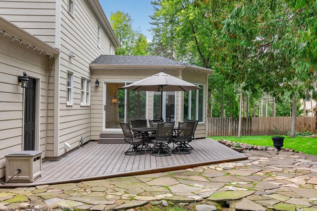 7829 Somerset Circle, Woodbury, MN 55125
