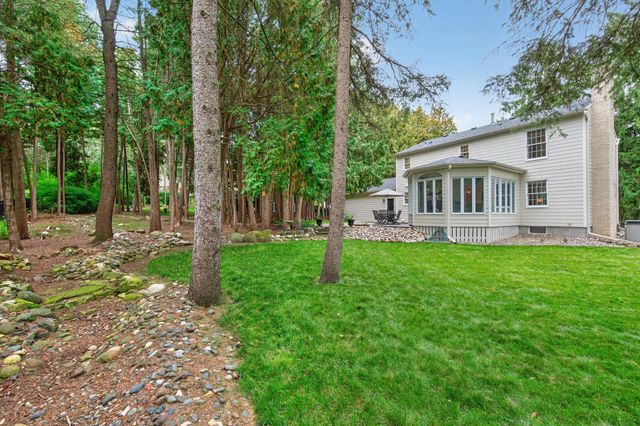 7829 Somerset Circle, Woodbury, MN 55125