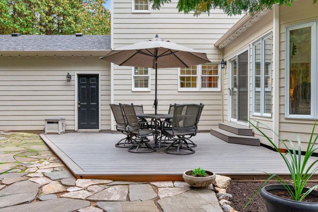 7829 Somerset Circle, Woodbury, MN 55125