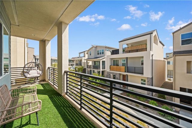 351 Baluster, Irvine, CA 92618
