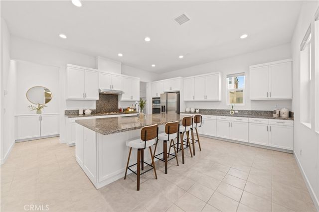 351 Baluster, Irvine, CA 92618