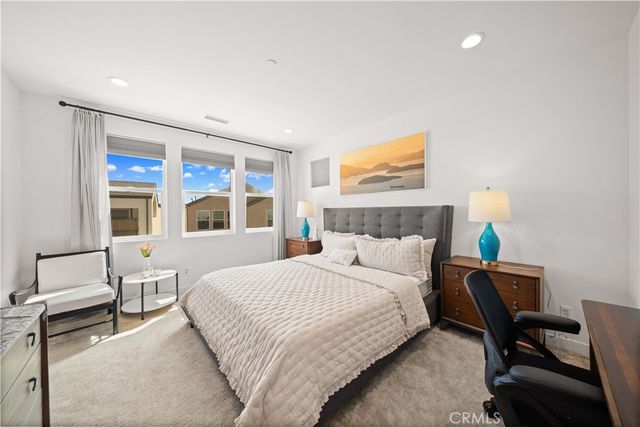 351 Baluster, Irvine, CA 92618