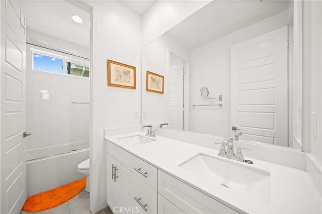 351 Baluster, Irvine, CA 92618