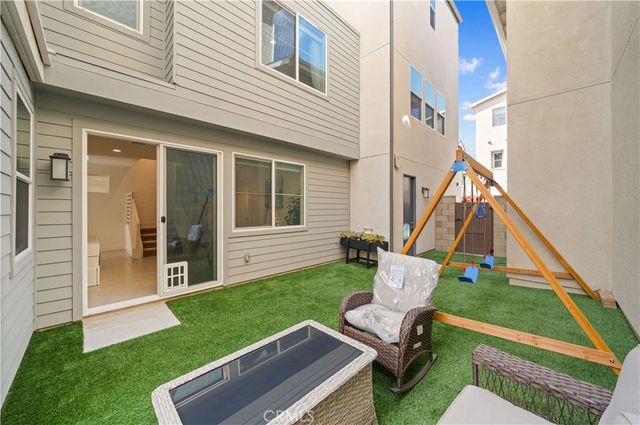 351 Baluster, Irvine, CA 92618