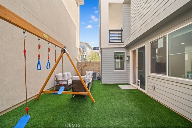 351 Baluster, Irvine, CA 92618