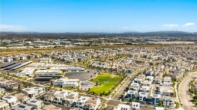 351 Baluster, Irvine, CA 92618