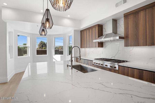 315 Toyon Court, Thousand Oaks, CA 91362