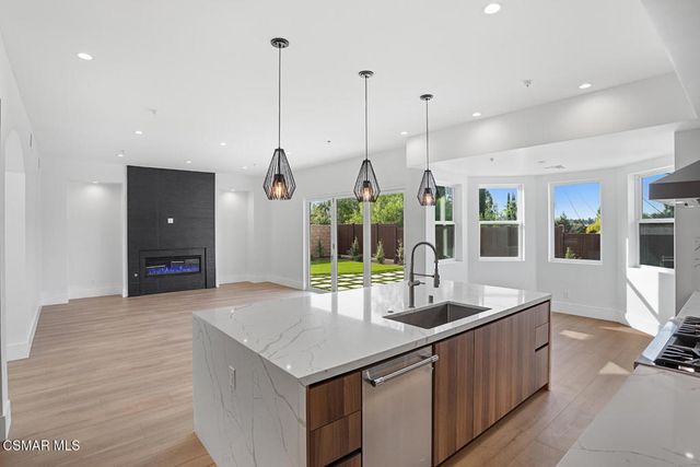 315 Toyon Court, Thousand Oaks, CA 91362