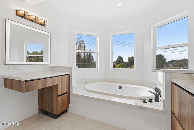 315 Toyon Court, Thousand Oaks, CA 91362