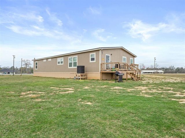 1162 HWY 27, Dequincy, LA 70633