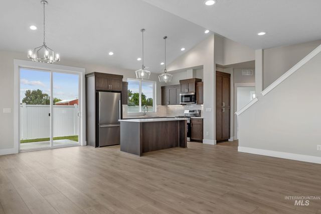 106 W Allspice Ct, Kuna, ID 83634
