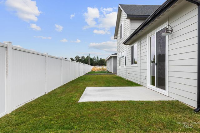 106 W Allspice Ct, Kuna, ID 83634