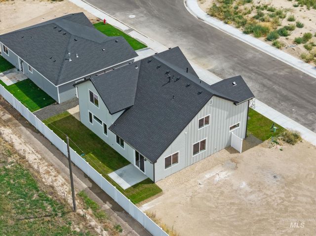 106 W Allspice Ct, Kuna, ID 83634
