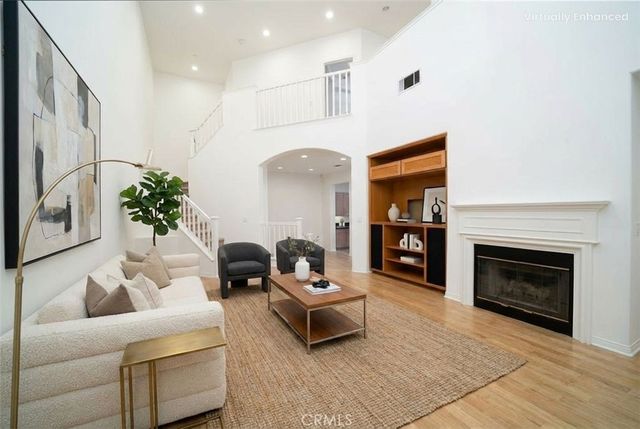 30 Burlingame, Irvine, CA 92602