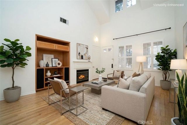 30 Burlingame, Irvine, CA 92602