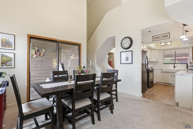 1146 LOOKOUT LN, Rapid City, SD 57701