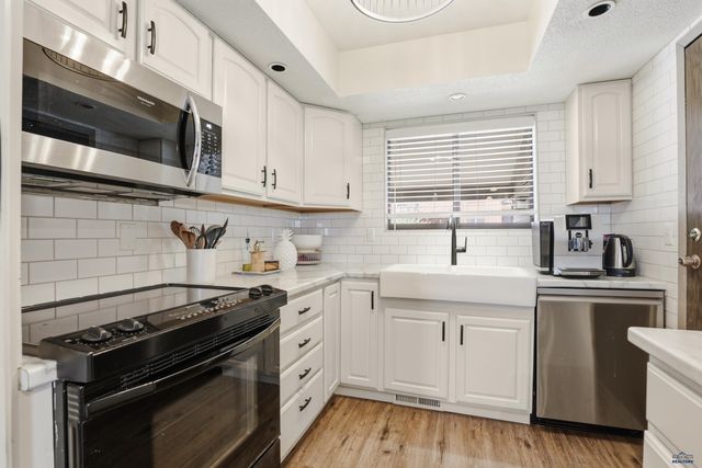 1146 LOOKOUT LN, Rapid City, SD 57701