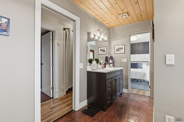 1146 LOOKOUT LN, Rapid City, SD 57701