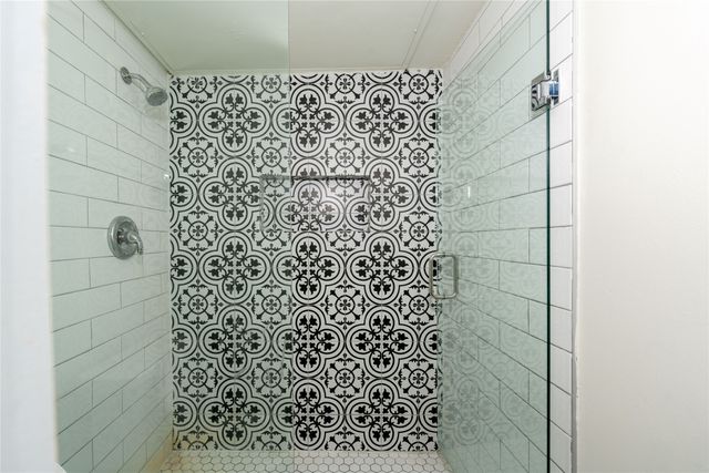 2703 Meadowstone Court, Carrollton, TX 75006