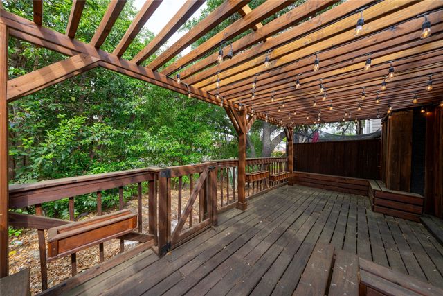 2703 Meadowstone Court, Carrollton, TX 75006