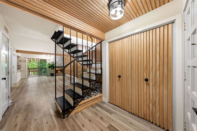 2703 Meadowstone Court, Carrollton, TX 75006