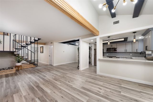 2703 Meadowstone Court, Carrollton, TX 75006