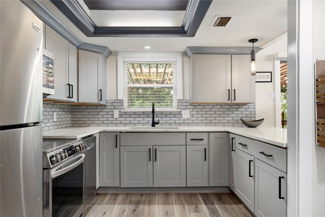 2703 Meadowstone Court, Carrollton, TX 75006