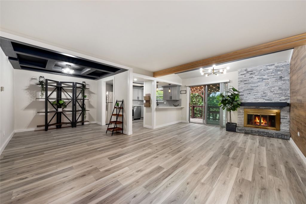 2703 Meadowstone Court, Carrollton, TX 75006