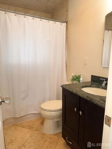 27 rector Avenue, Woodbridge Proper, NJ 07095