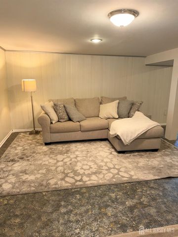 27 rector Avenue, Woodbridge Proper, NJ 07095