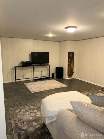 27 rector Avenue, Woodbridge Proper, NJ 07095