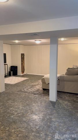 27 rector Avenue, Woodbridge Proper, NJ 07095