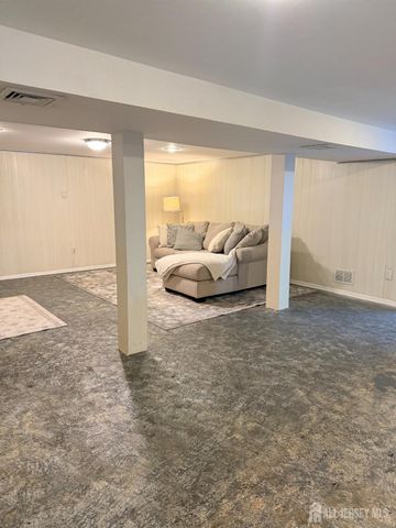 27 rector Avenue, Woodbridge Proper, NJ 07095