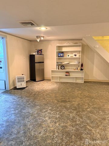 27 rector Avenue, Woodbridge Proper, NJ 07095