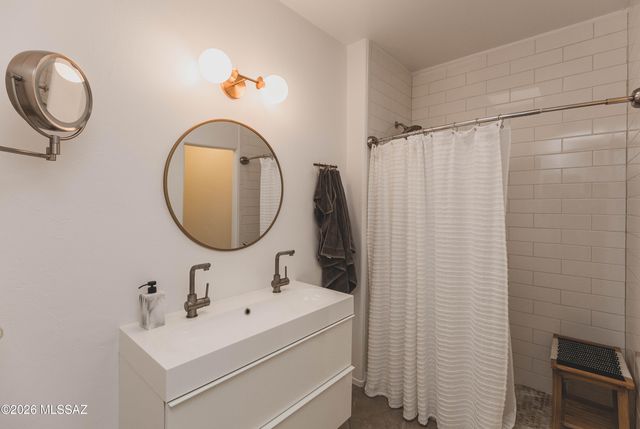 10630 E Northern Crest Drive, Tucson, AZ 85748