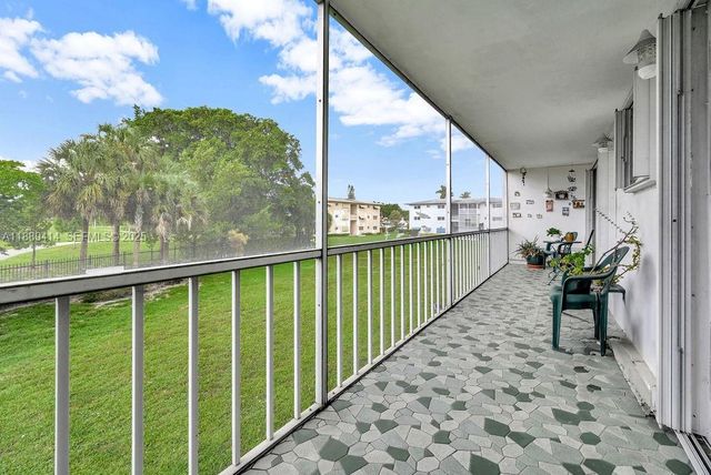 4800 Hillcrest Ln 210 210, Hollywood, FL 33021