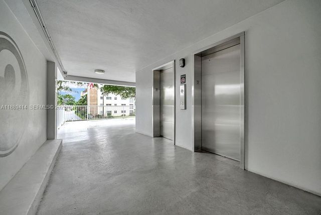 4800 Hillcrest Ln 210 210, Hollywood, FL 33021