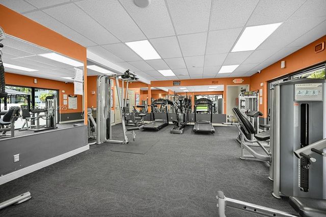 4800 Hillcrest Ln 210 210, Hollywood, FL 33021