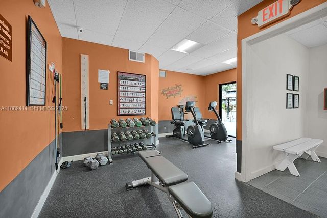 4800 Hillcrest Ln 210 210, Hollywood, FL 33021