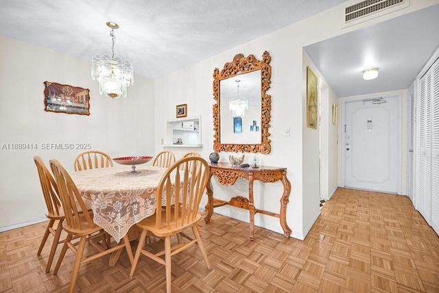 4800 Hillcrest Ln 210 210, Hollywood, FL 33021