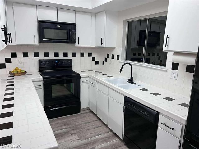 3221 Jericho Street D, Las Vegas, NV 89102