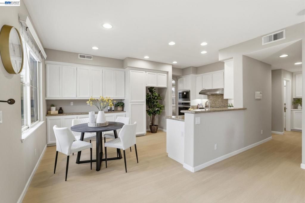 Image 12 of property listing at 690 kraftile Ct., Fremont, CA 94536