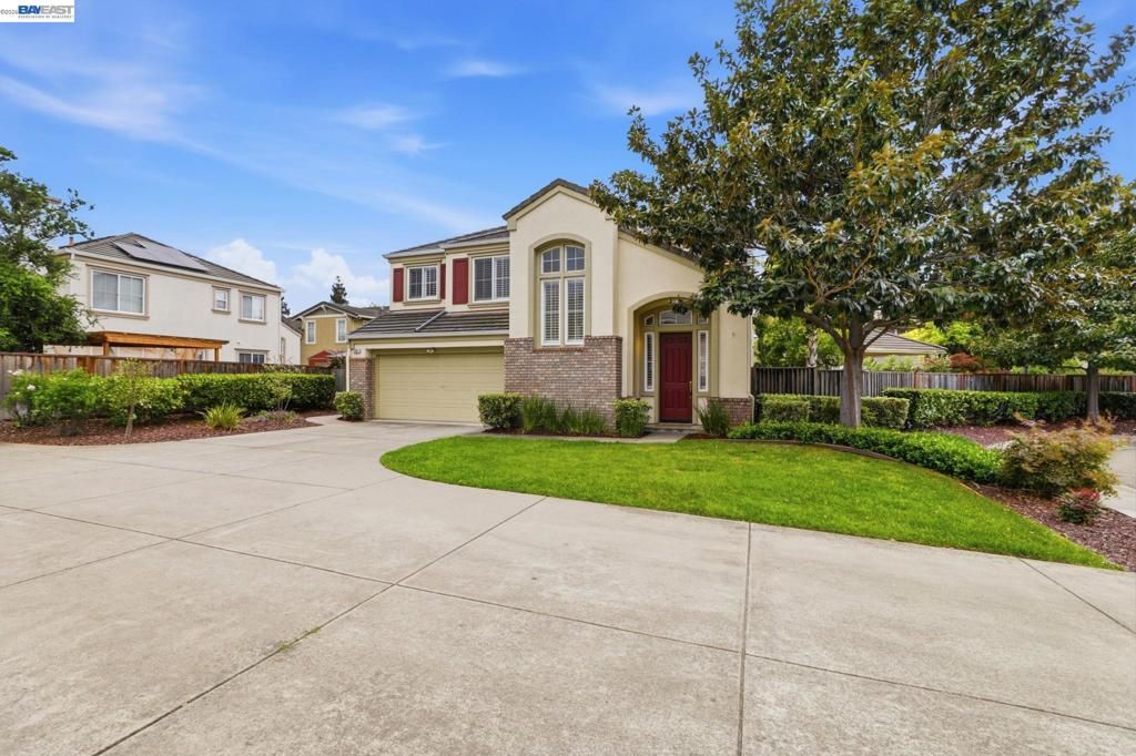 Image 2 of property listing at 690 kraftile Ct., Fremont, CA 94536