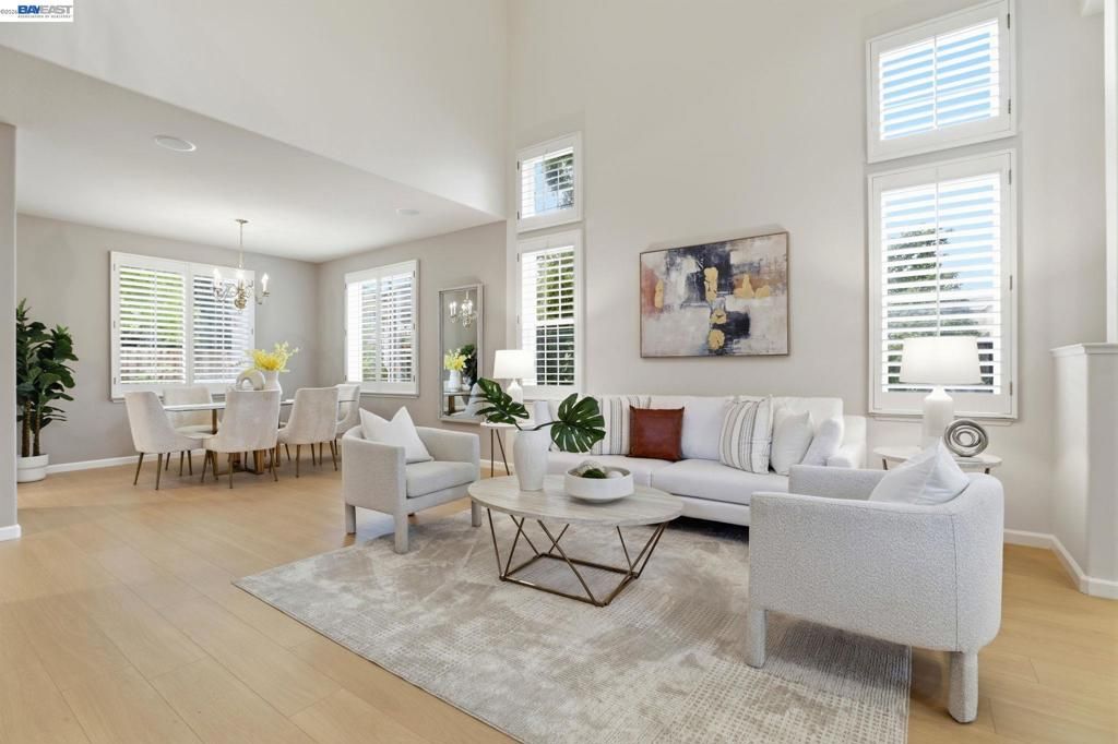 Image 5 of property listing at 690 kraftile Ct., Fremont, CA 94536