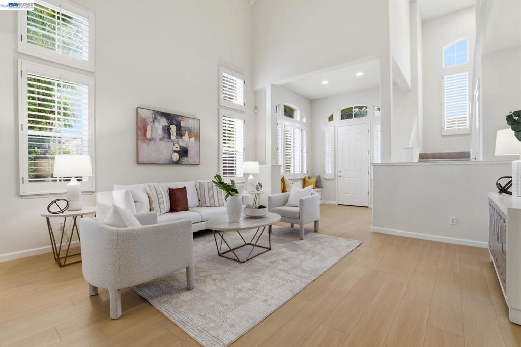 Image 6 of property listing at 690 kraftile Ct., Fremont, CA 94536