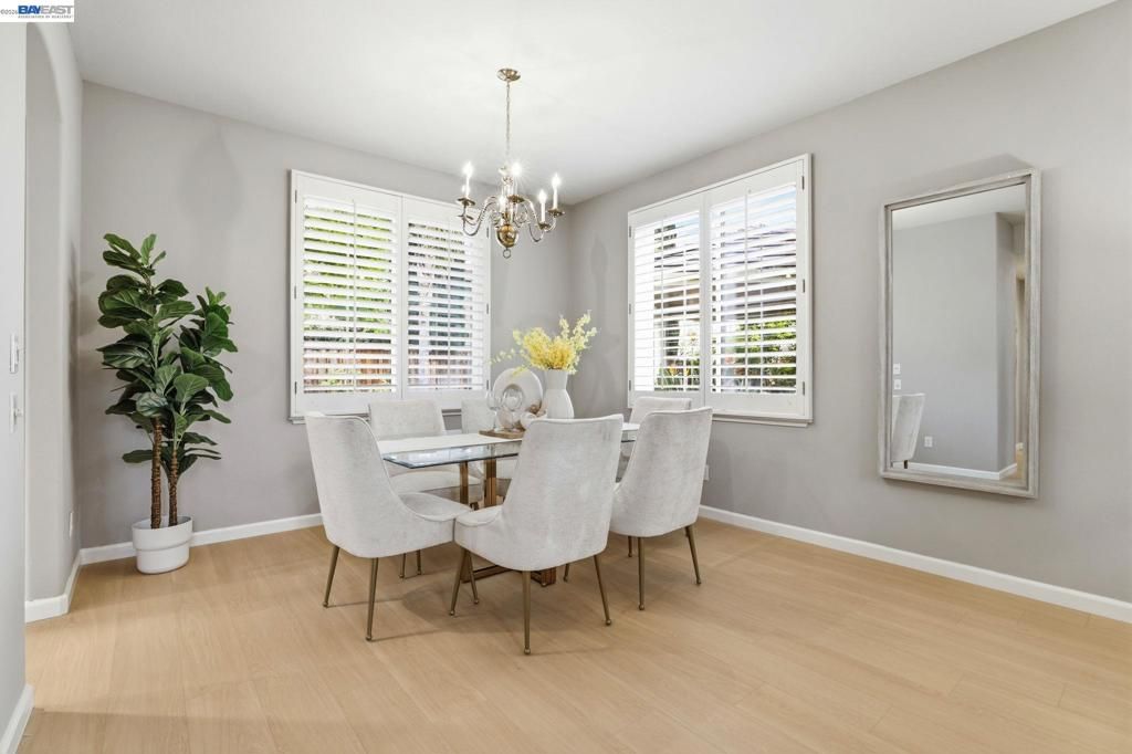 Image 8 of property listing at 690 kraftile Ct., Fremont, CA 94536