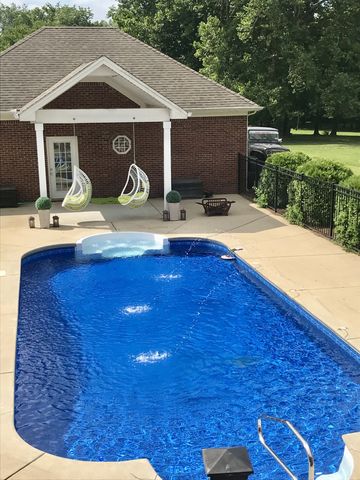 1960 Lasea Rd, Spring Hill, TN 37174